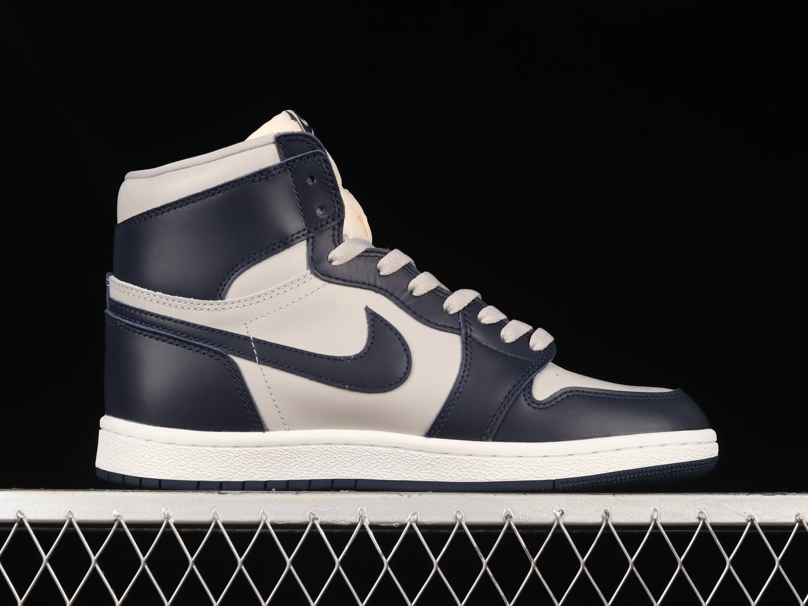 All categories Air Jordan Jordan series basketball shoes Air Jordan 1 High foreign trade version Air Jordan 1 High "Georgetown" AJ1 Joe 1 Georgetown high-top basketball shoes BQ4422-400